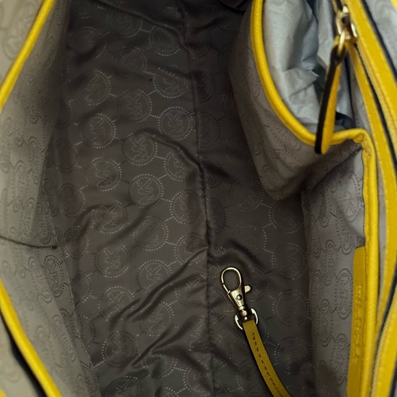 Michael Kors Pyramid Studded Citrus Hamilton Bag Large Tote  Statement Piece NWT - Picture 8 of 17